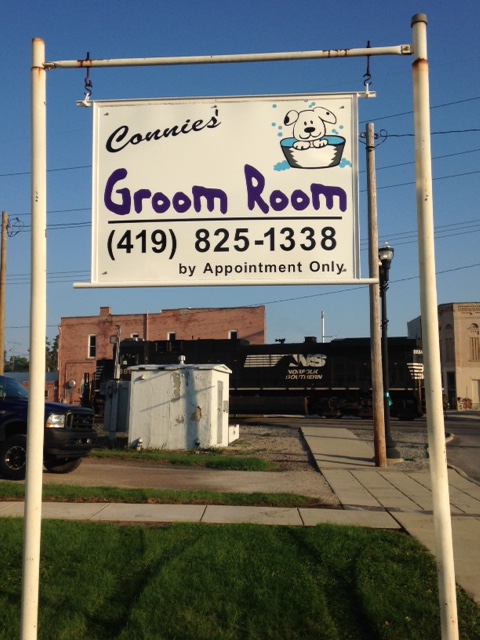 Connies Groom Room.JPG